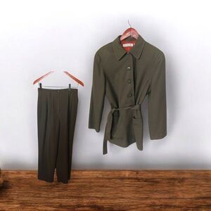 Vintage CHAUS Size 10 Olive Green Two Piece Pants Suit Classic Tailored Outfit